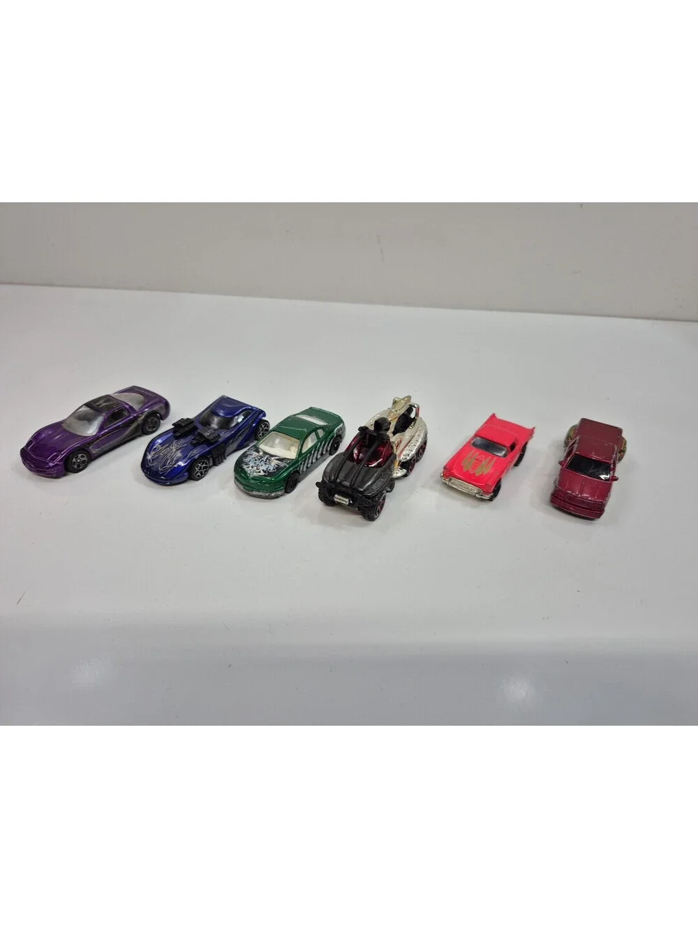 Hot Wheels Lot  of 6 Vintage Cars 1/64